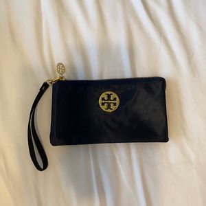 Navy wristlet